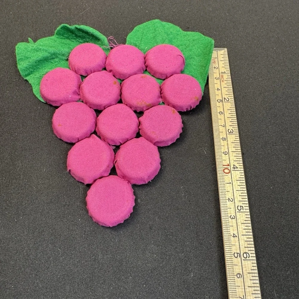 Vintage Handmade‎ Bottle Cap Grape Cluster Hot Pad Wall Hanging